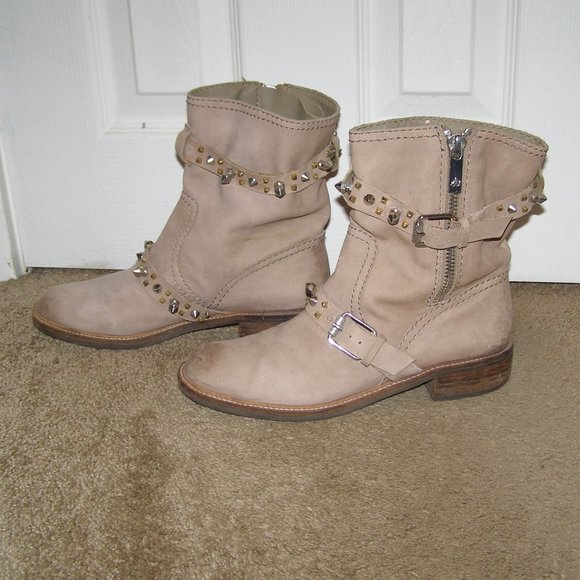size 8.5 SAM EDELMAN Taupe/beige Leather Studded Biker Moto boots - Picture 3 of 15